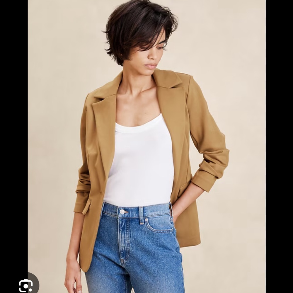 Banana Republic long and lean tan ponte blazer size small